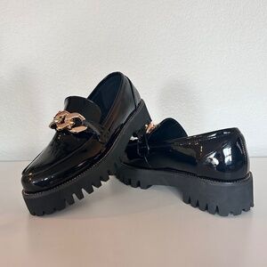 exé Y2K Black Patent Leather Chunky Platform Loafers w Rose Gold Chain sz 37 EUC